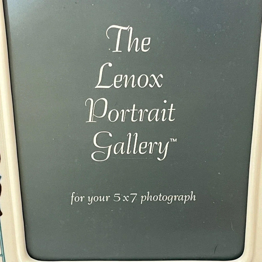 Lenox Picture Frame Unisex 5x7 Ivory China‎ Bears Heirloom Collection Whimsical